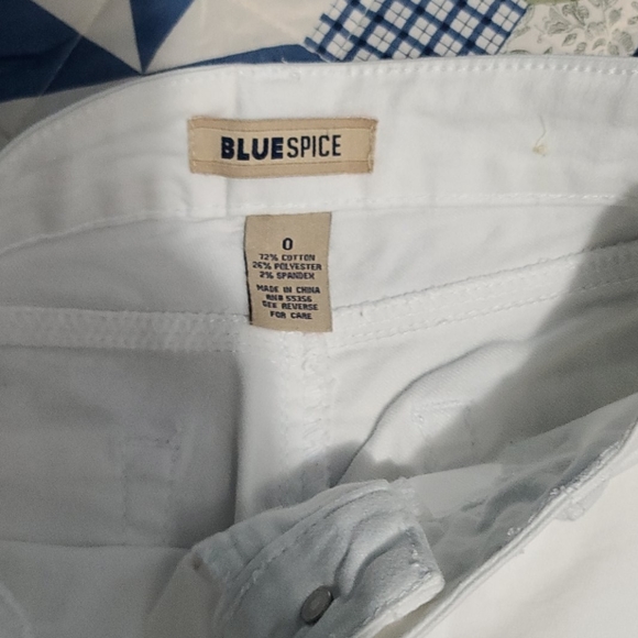 Jeans - Picture 2 of 5